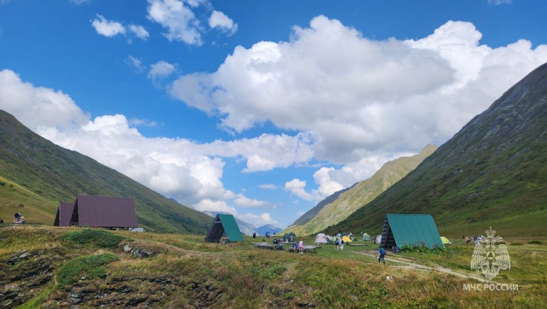 Два спасения за выходные: МЧС помогло туристам в сочинских горах