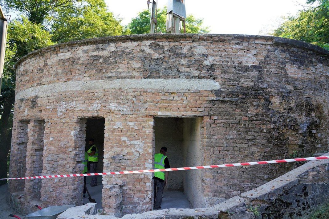 Обелиск трёх эпох: в Сочи восстанавливают памятник героям революции и войн