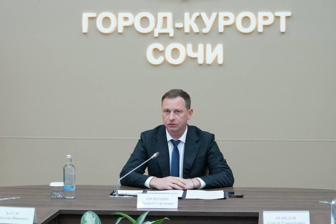 «Не снимать работу ПВО»: мэр Прошунин рассказал о действиях при угрозе БПЛА в Сочи