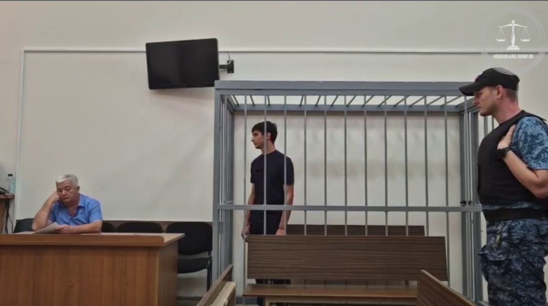 Роковой поворот: в Сочи водителя, перевернувшего внедорожник с туристами, арестовали на два месяца