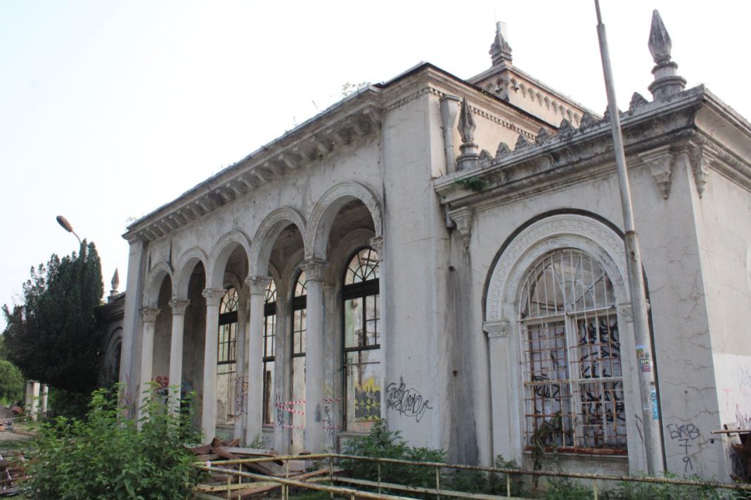 На абхазской ж/д станции Гагрипш стартовали ремонтно-восстановительные работы