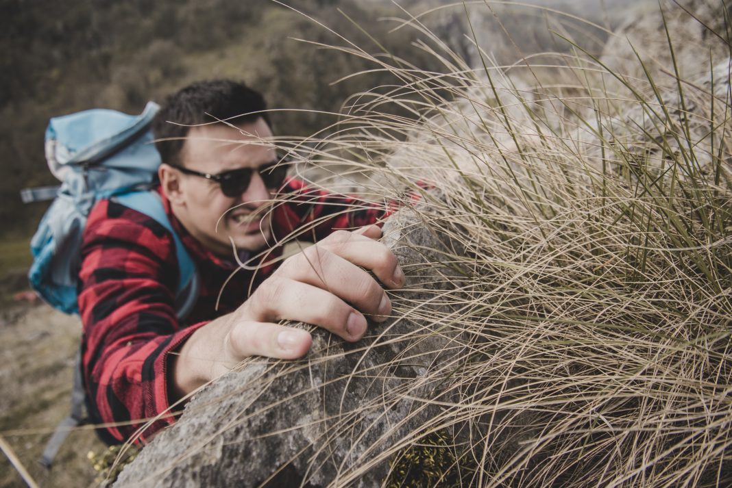 Спасательная операция в сочинских горах: 19-летнего туриста доставили в больницу