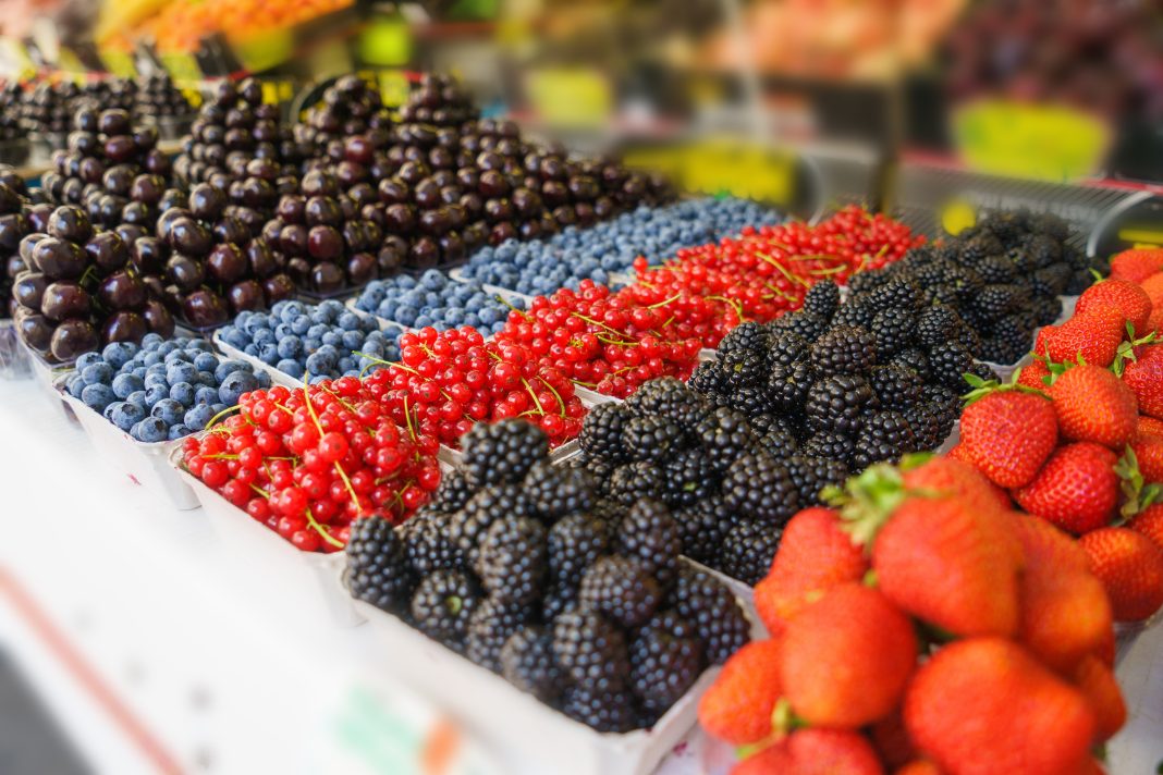 255 кг фруктов и ягод изъяли из незаконного оборота в Сочи