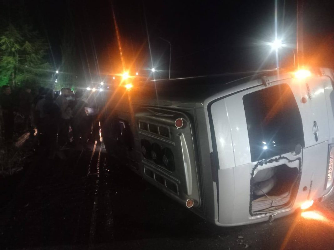 Серьезное ДТП в Абхазии: 22 человека получили травмы в столкновении автобуса с автомобилем