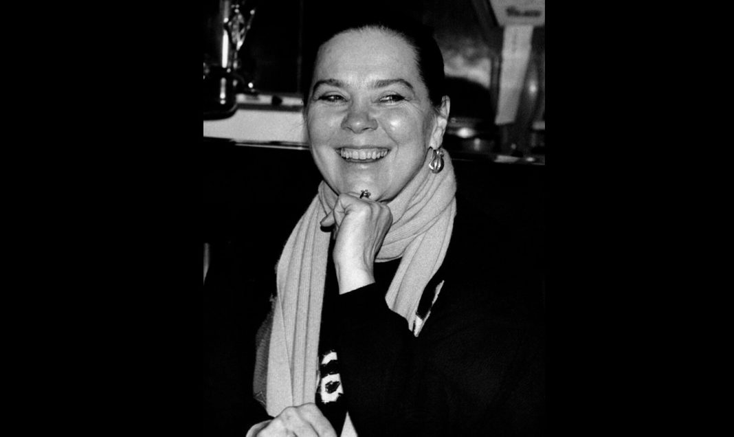 Скандал после смерти: кто «переписал» судьбу могилы актрисы Голубкиной?