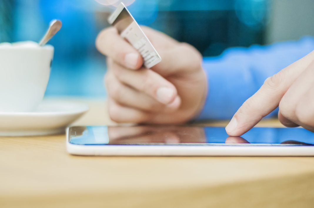 ВТБ: спрос на переводы через СБП вырос более чем в два раза