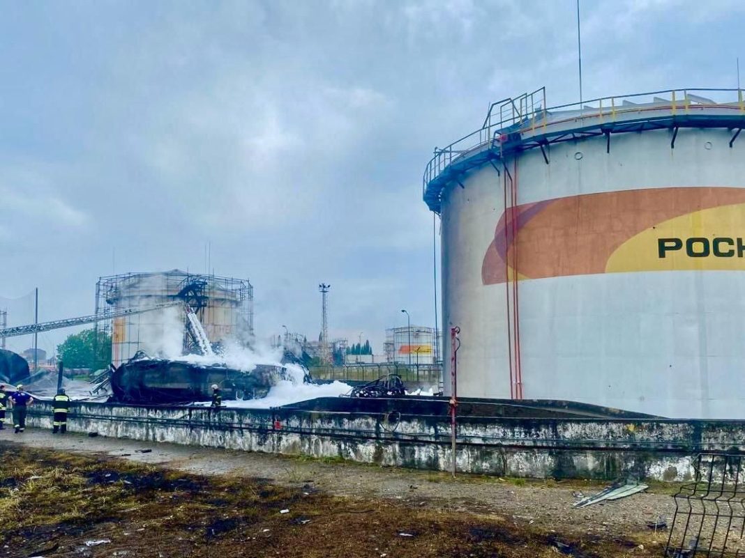 Дрон-атака на нефтебазу в Сочи: пожар ликвидирован, угрозы нет