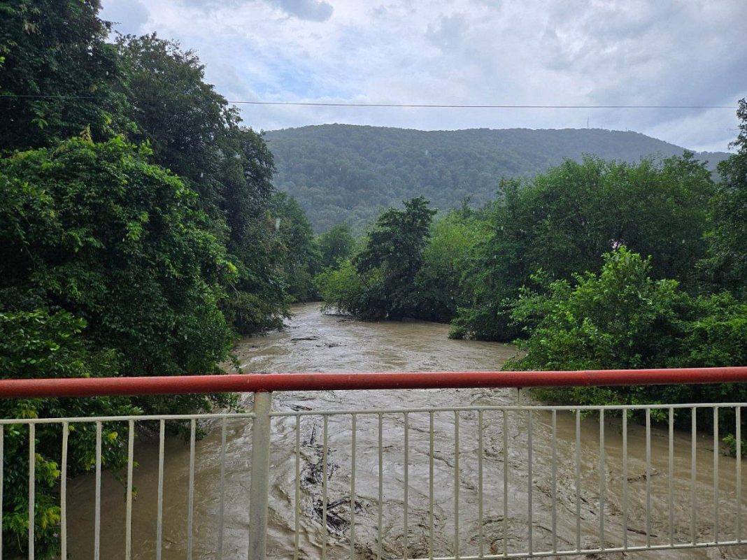 Сочи после ливня: городские службы справились с последствиями