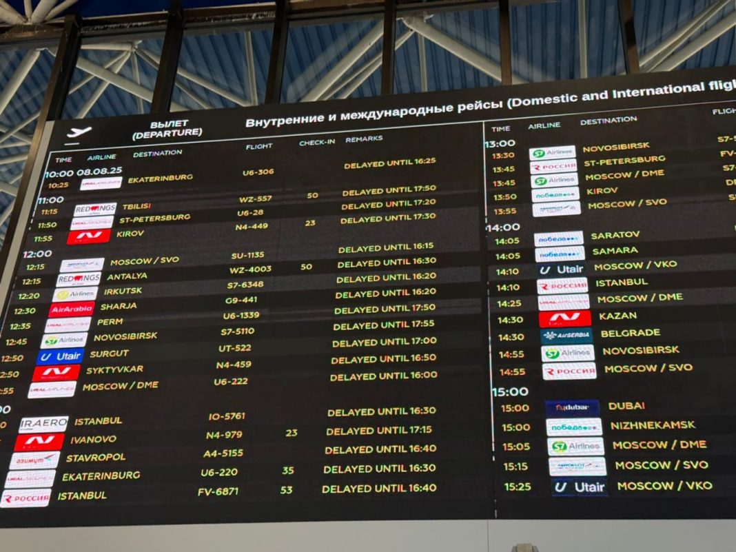 После атаки БПЛА: аэропорт Сочи восстанавливает расписание и принимает рейсы