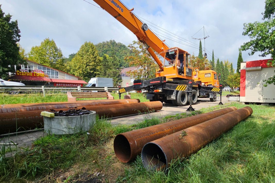 130 метров новых труб: в Сочи обновляют теплосети котельной №15
