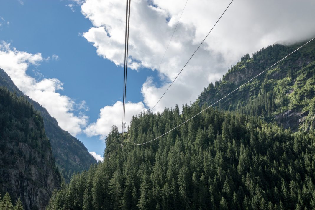 На Эльбрусе оборвалась канатная дорога: что известно про погибших мужчину и женщину