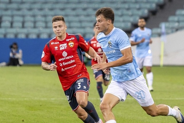 Футбольный и хоккейные клубы Сочи провели матчи в рамках чемпионатов России