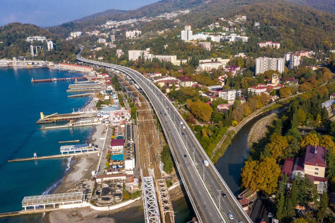 Ремонт оползневых участков на трассе «Джубга — Сочи» планируют завершить до конца года