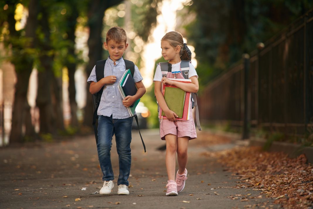 Теплый прием: сочинские школы встречают учеников при +25°C.