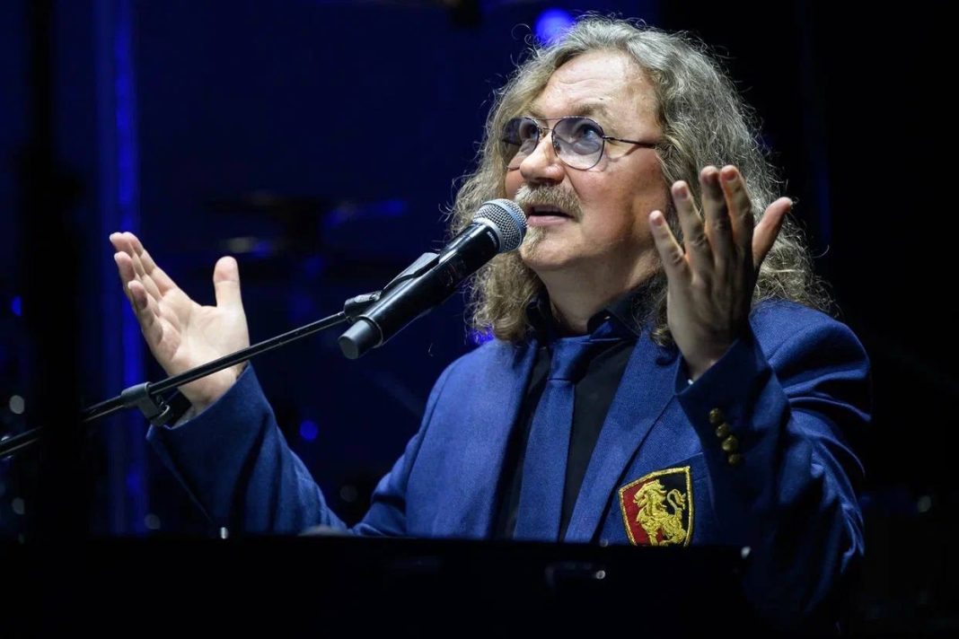 Суд привлек Игоря Николаева к спору за бренд «Дельфин и русалка» с рестораном Сочи