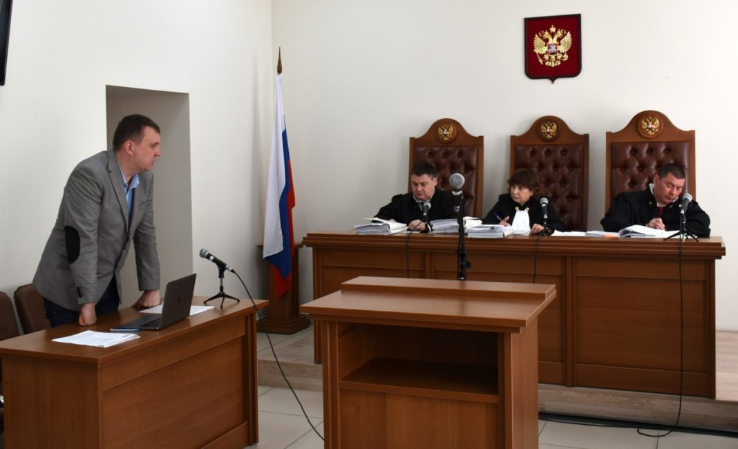 Трехлетний срок за попытку задушить полицейскую в Сочи подтвердил кассационный суд