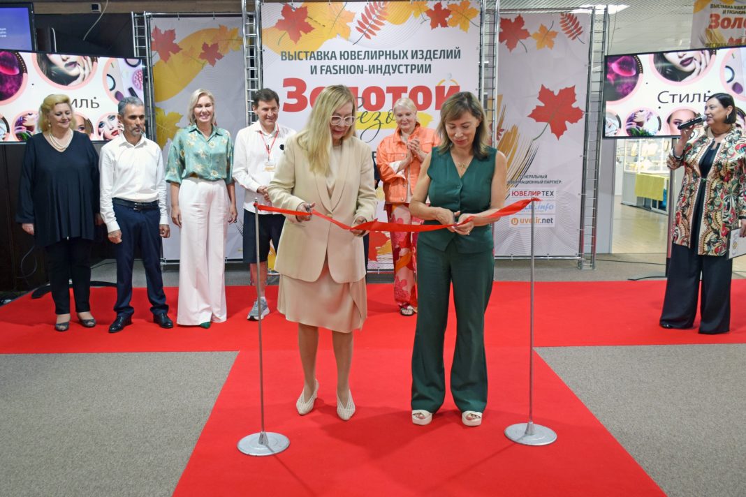 Искусство и роскошь: выставка для ценителей красоты»Золотой сезон» открылась в Сочи