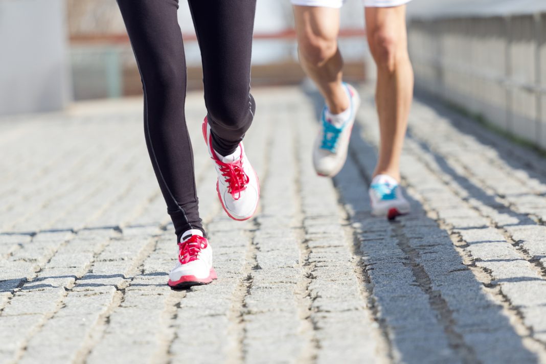 В Сочи ограничили движение у Зимнего театра из-за подготовки к марафону