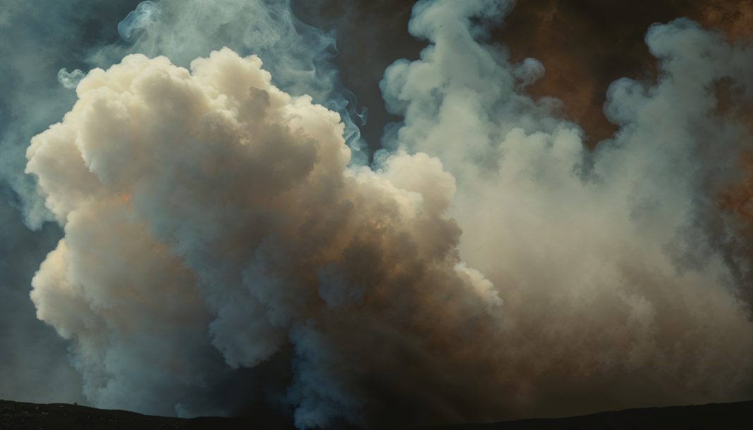 В Адлере сгорели павильоны рядом с отелем «Престиж»