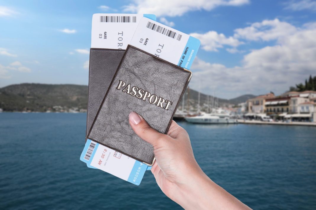 Авиабилеты в Сочи подешевели почти на 40% в октябре