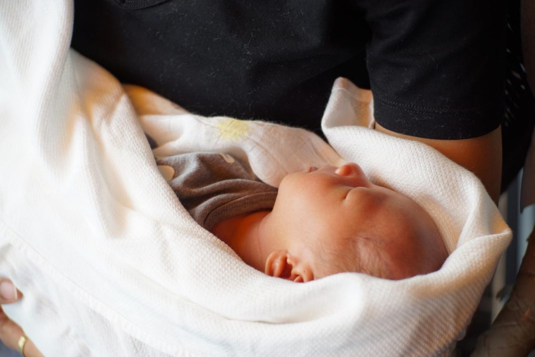 В Абхазии за рождение ребенка будут выплачивать до 300 тысяч рублей