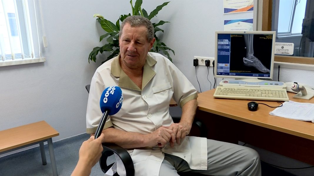 Дмитрий Хоружий — врач со стажем более 50 лет