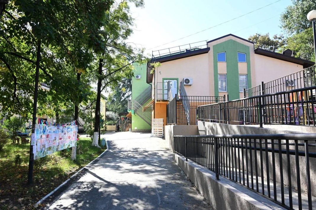 Система защиты детей: в сочинских школах и садах оборудуют укрытия