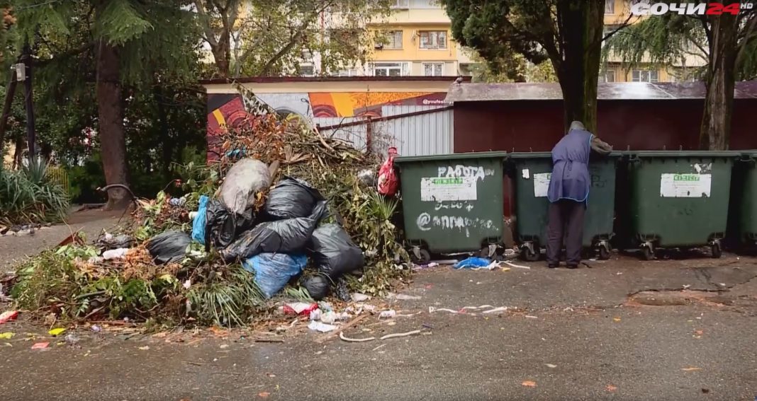 Знакомая картина: почему в Сочи на Крымской и Гагарина снова выросли свалки