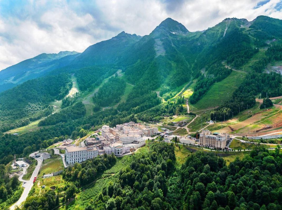 Сочи лидирует по числу сервисных апартаментов в горных кластерах России