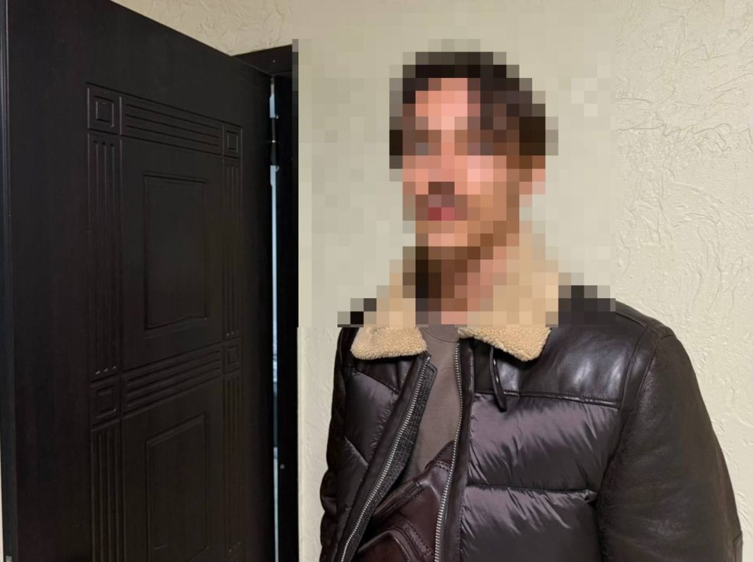 «Внучка в ДТП»: в Сочи задержан сборщик денег для мошенников