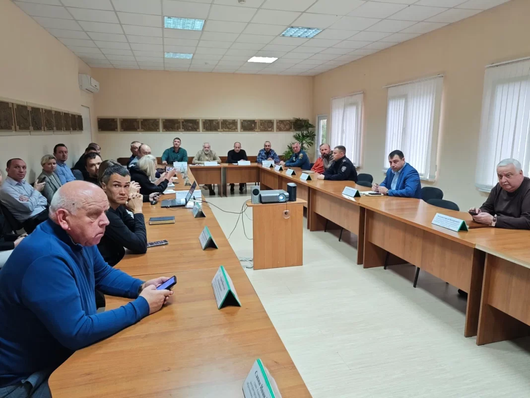 Мусор как причина визитов: в Сочи ищут способ отпугнуть медведей от жилых районов