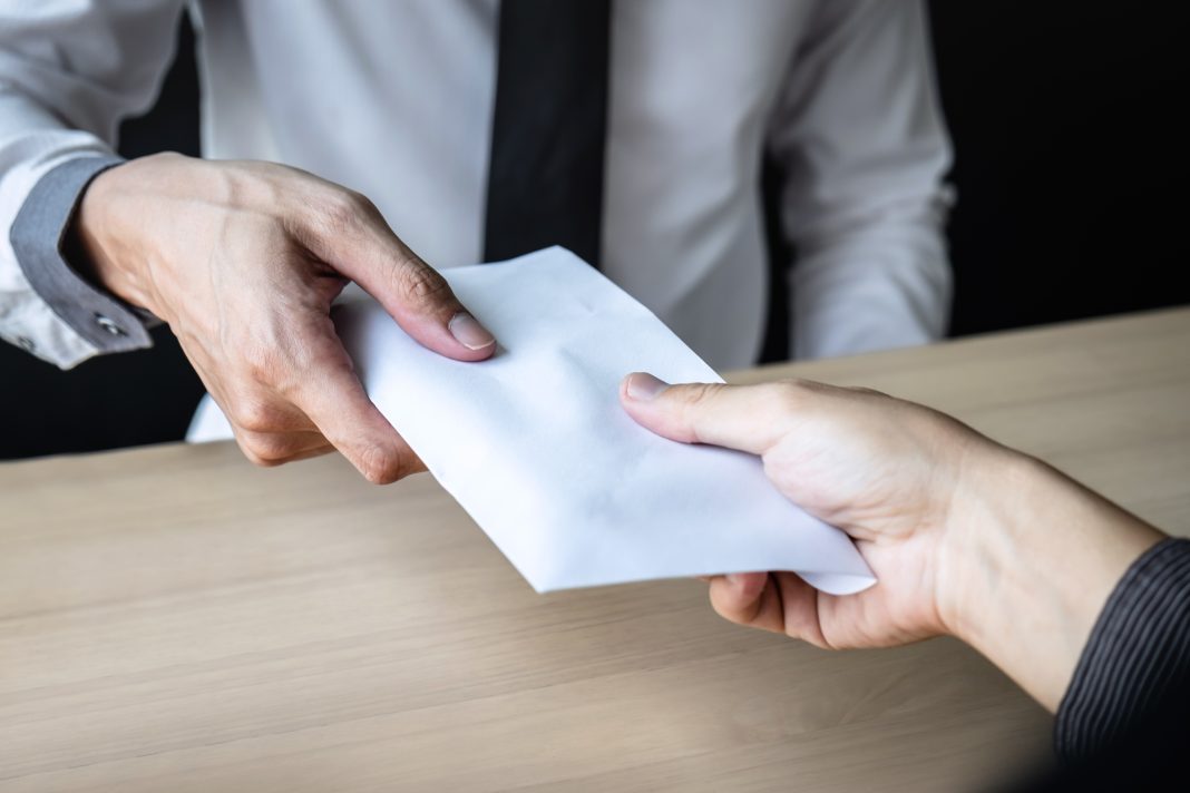 Шесть лет за «крышевание»: экс-чиновнику в Сочи вынесен обвинительный приговор