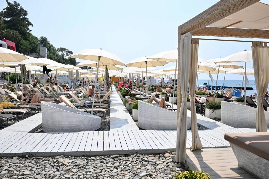 В Сочи подвели итоги сезона: курорт принял 6,5 млн туристов