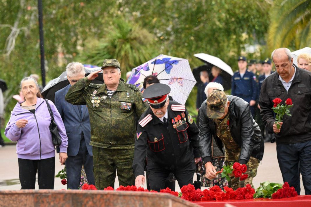 В Сочи возложили цветы к 82-годовщине освобождения Краснодарского края от немецко-фашистских захватчиков и завершения битвы за Кавказ