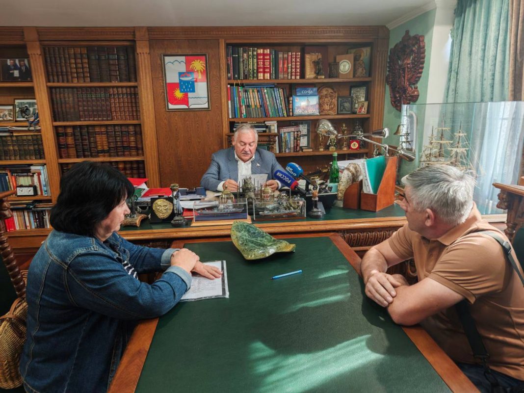 От медицины до коммунальных проблем: депутат Затулин провел рекордный прием граждан в Сочи