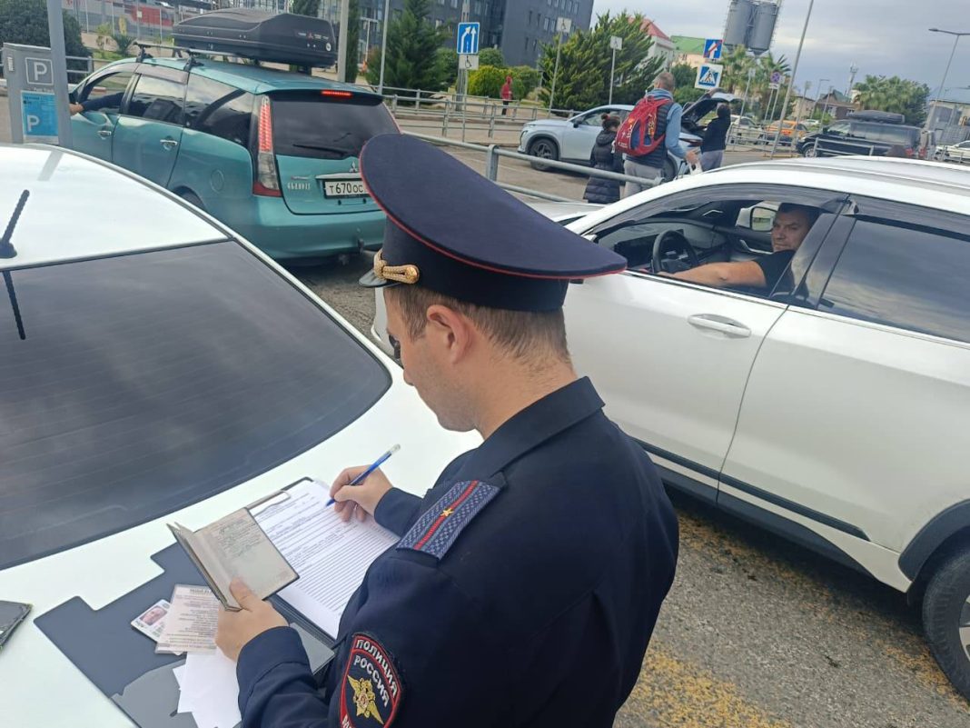 Очередной рейд в Сочи: автомобили нелегалов отправляются на штрафстоянки