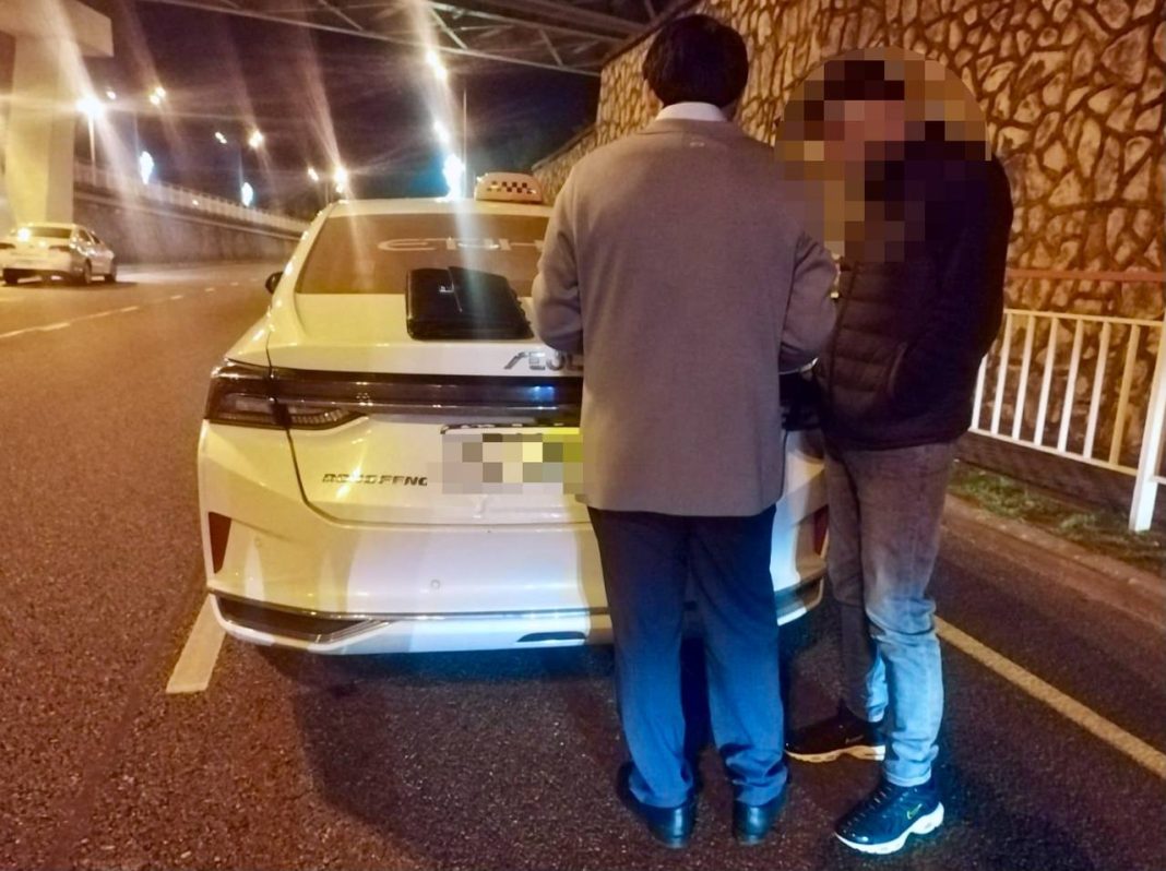 Работа без лицензии: сочинские таксисты поплатились машинами