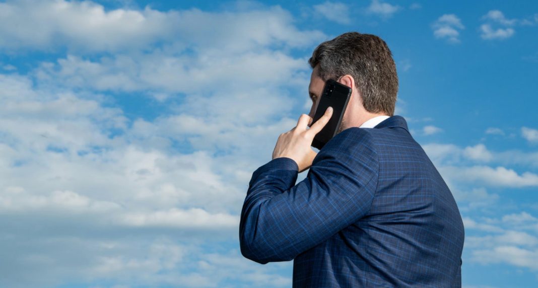 Звонок «с того света»: краснодарец поздравил со свадьбой дочь и выдал подделку своего свидетельства о смерти