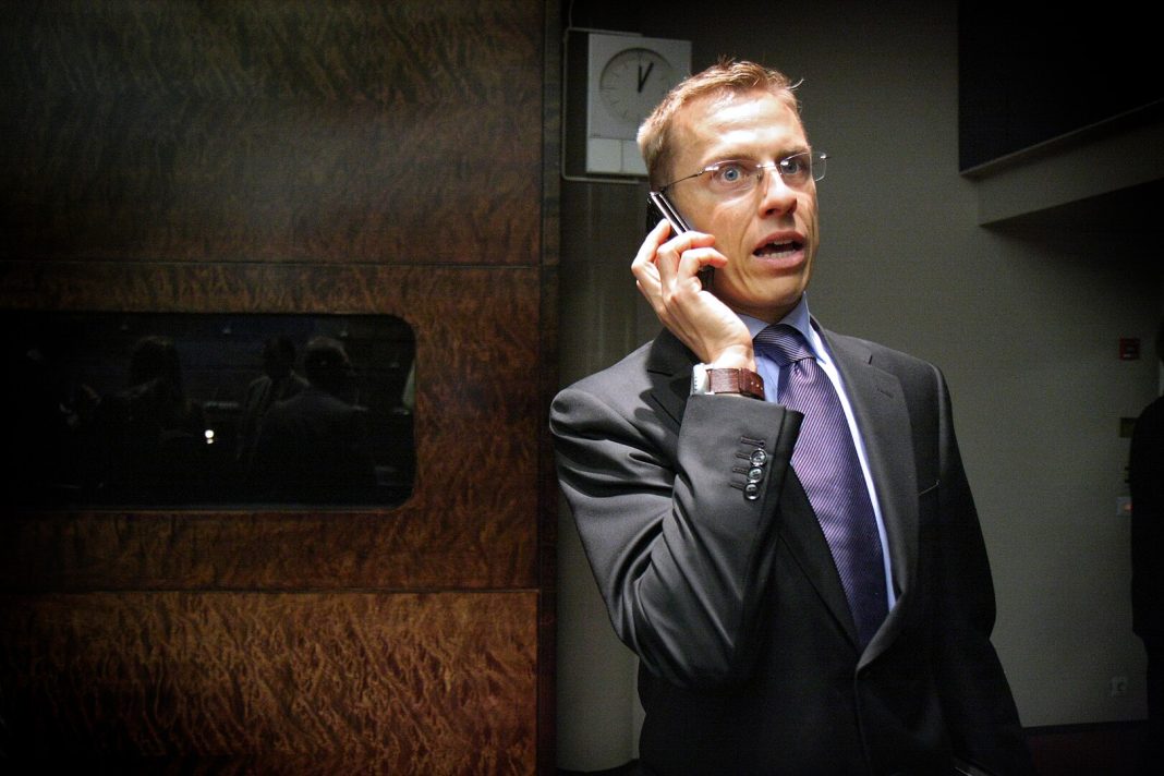 «Смирись, Стубб»: соцсети разнесли президента Финляндии за двойные стандарты после слов об Украине