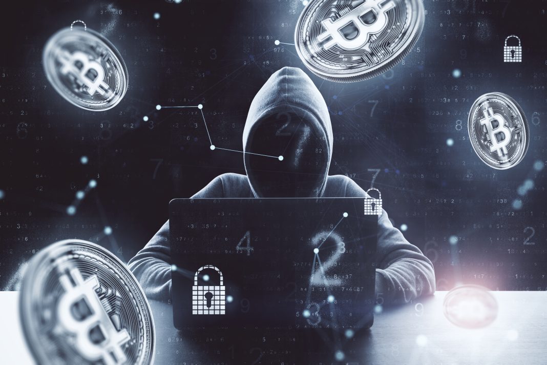 ВТБ: мошенники все чаще просят перевести деньги именно в криптовалюте