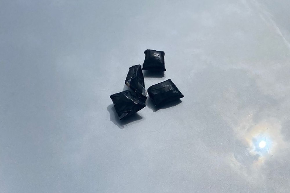 Четыре свертка в траве: в Сочи задержан молодой человек со 100 граммами мефедрона