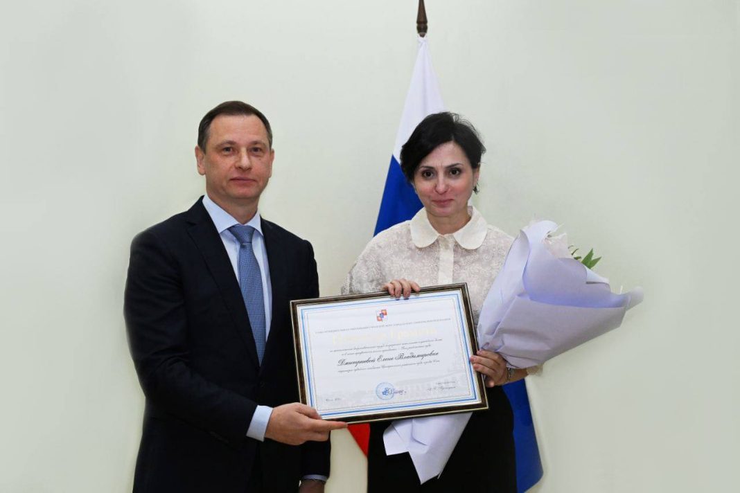 Мэр Сочи Прошунин поздравил всех причастных с Днем работника суда