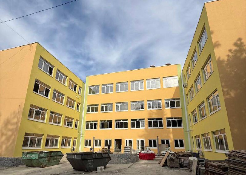 Готовность гимназии на Абрикосовой в Сочи составляет 75%
