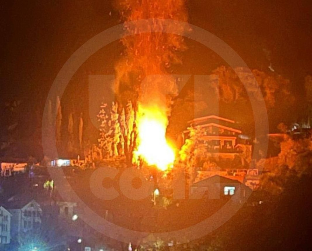 Пожар на Новороссийском шоссе: в Сочи сгорел жилой дом