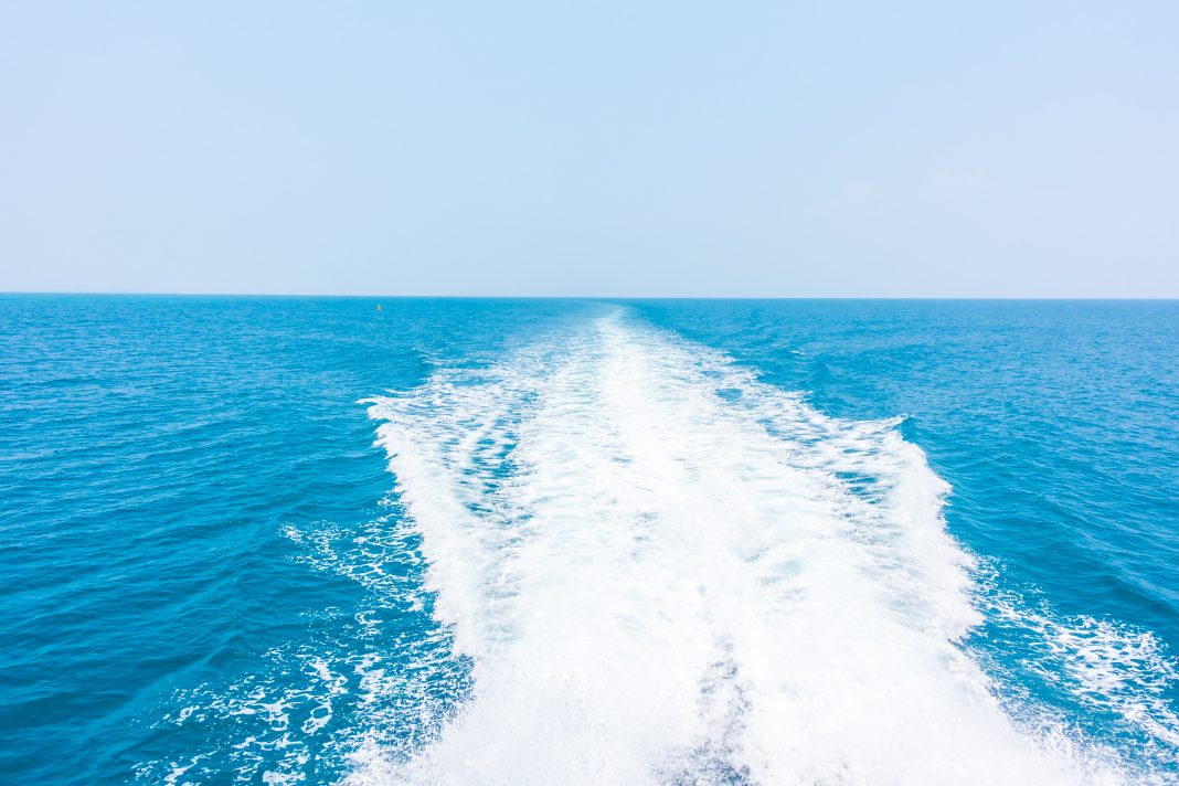 Эксперт: паром Sea Bridge не пустили в Сочи из-за соображений безопасности и недостатка мощностей