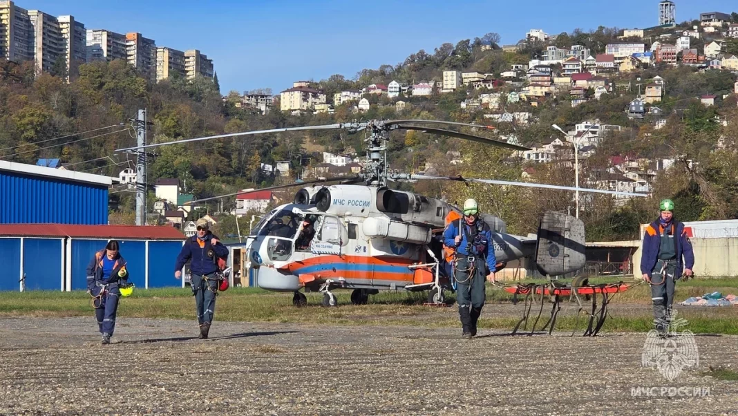Сочинские спасатели продолжают поиск пропавшего на горе Тыбга туриста