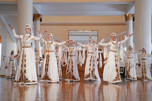 Многоцветье культур России: в Сочи прошел студенческий концерт