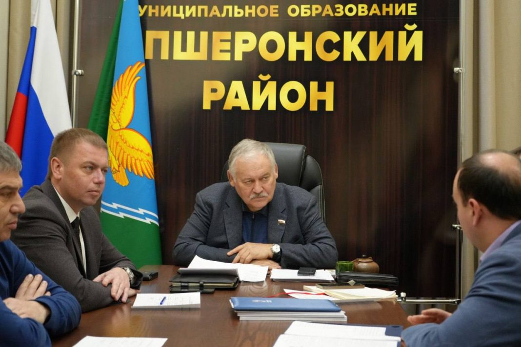 Депутат Константин Затулин провел прием граждан в Апшеронске