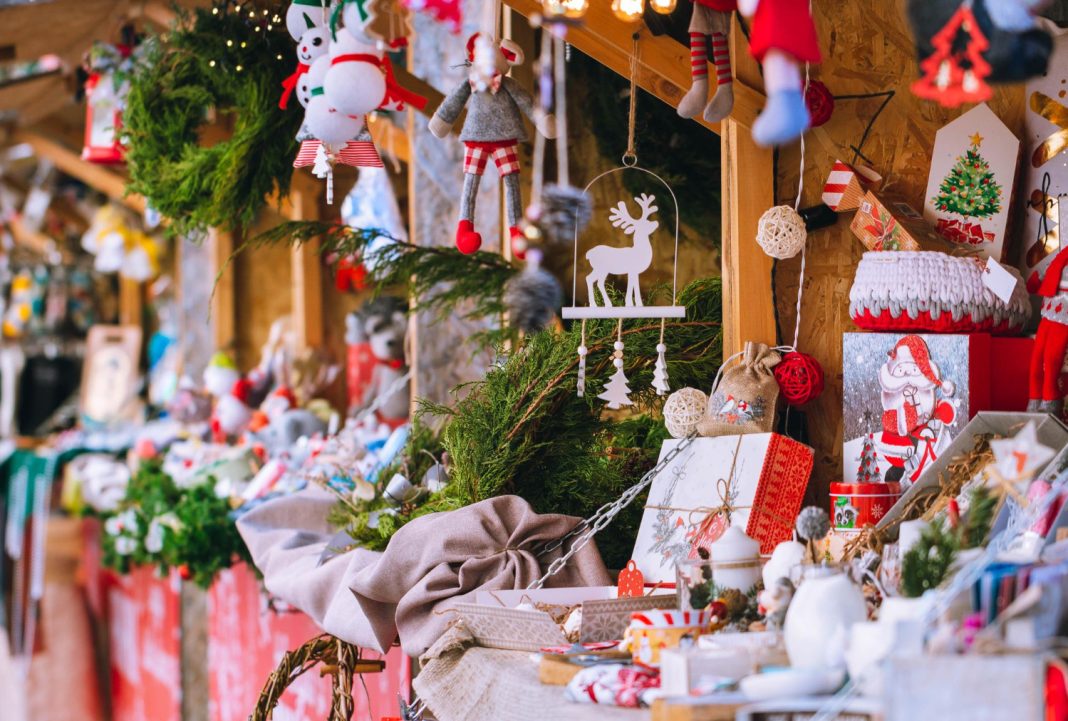 До 21 декабря в Сочи будет работать ярмарка «Кубань. Рождественский базар — 2025»