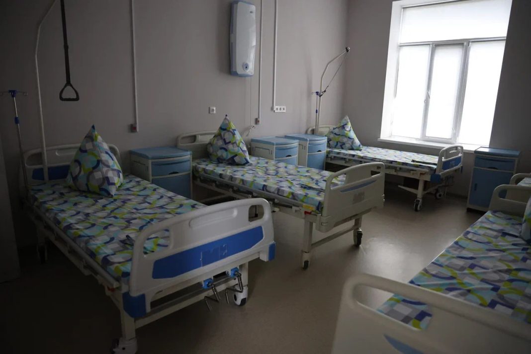 Убил мать, ранил брата: психолог оценила последствия трагедии в Сочи для выжившего ребенка